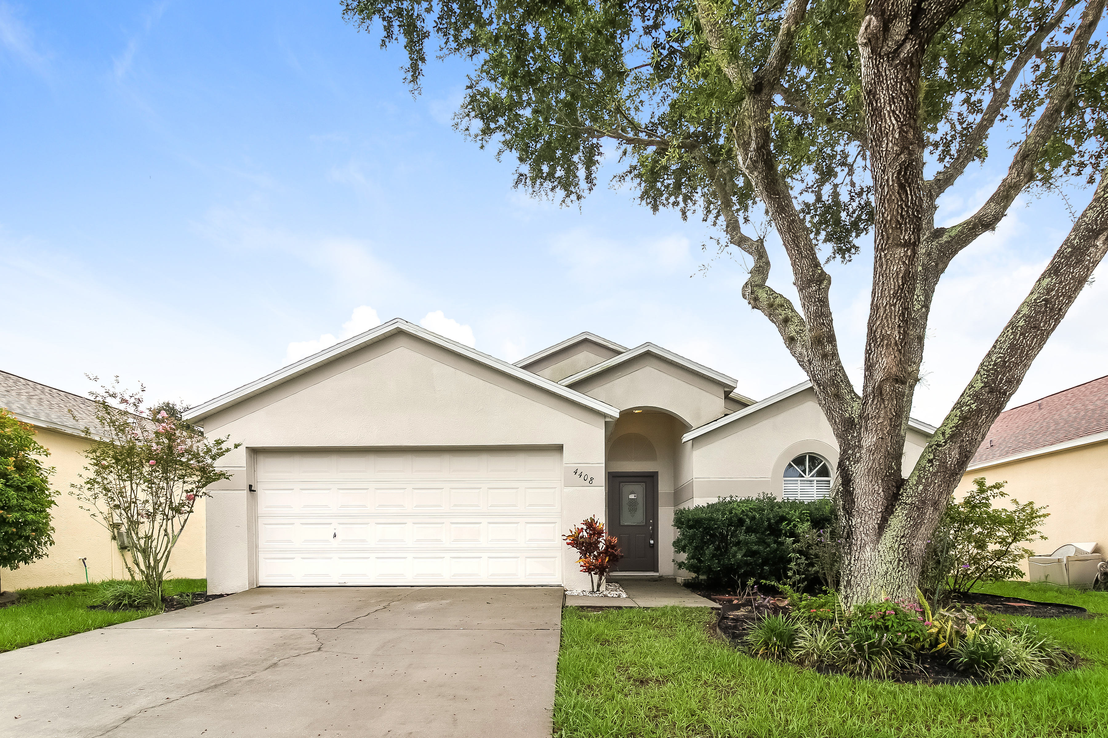 4408 Horseshoe Pick Ln Valrico, FL 33594